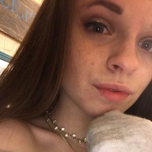 Meet your Posher, Melia